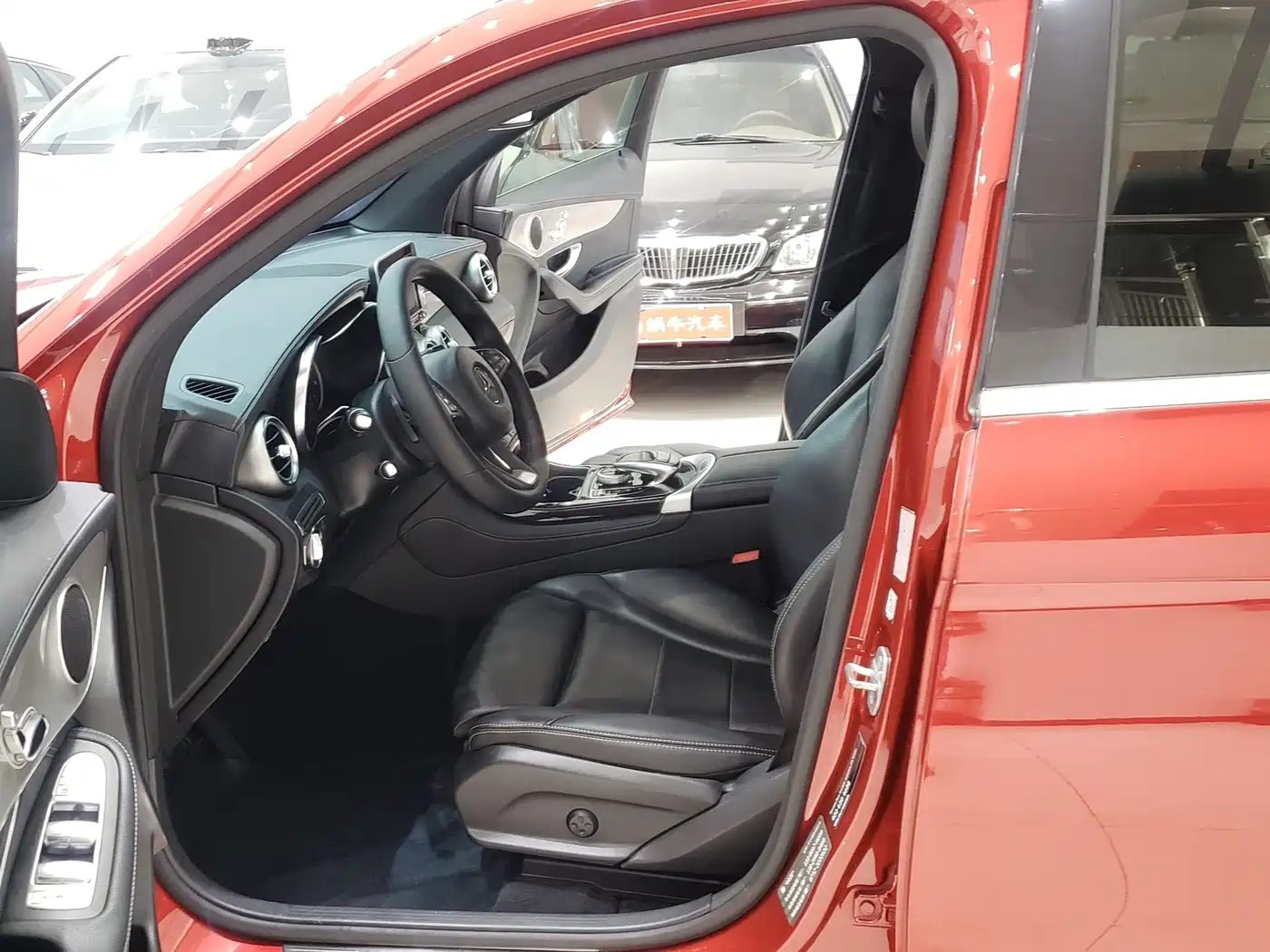 Фото 4 - Mercedes-Benz GLC