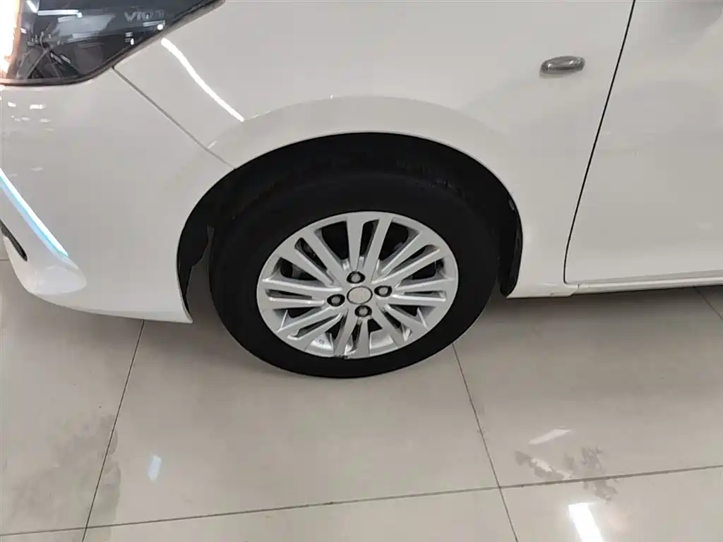 Toyota Vios FS 2017 1.5L CVT Fengchi Edition фото 23