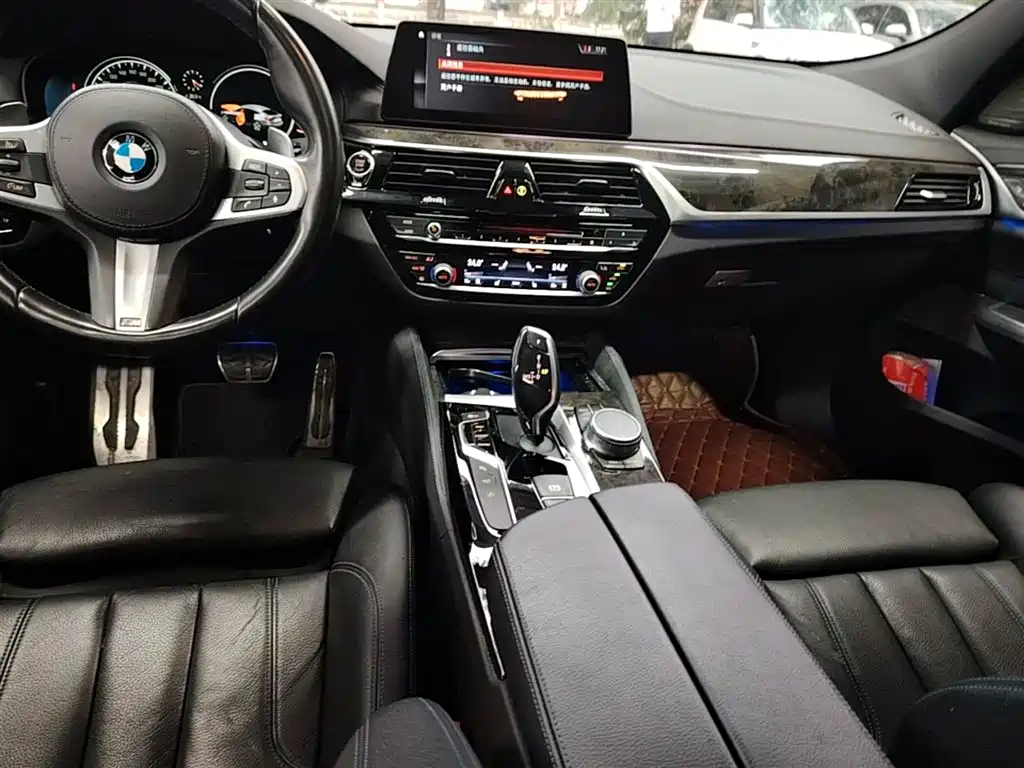 BMW 6 Series GT 2018 630i M Sport Package фото 13