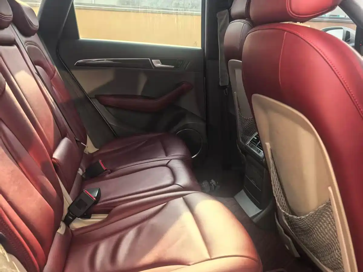 Audi Q5 2012 2.0TFSI Comfort фото 4