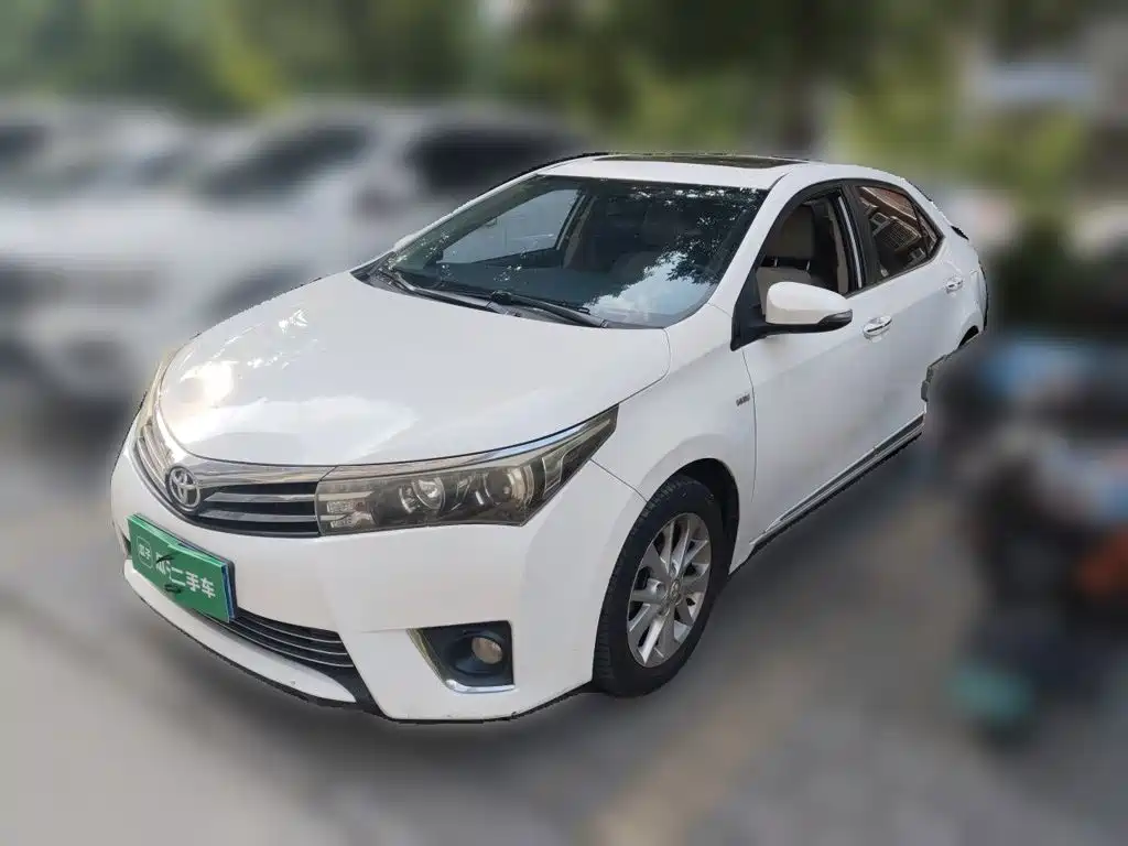 Фото 2 - Toyota Corolla