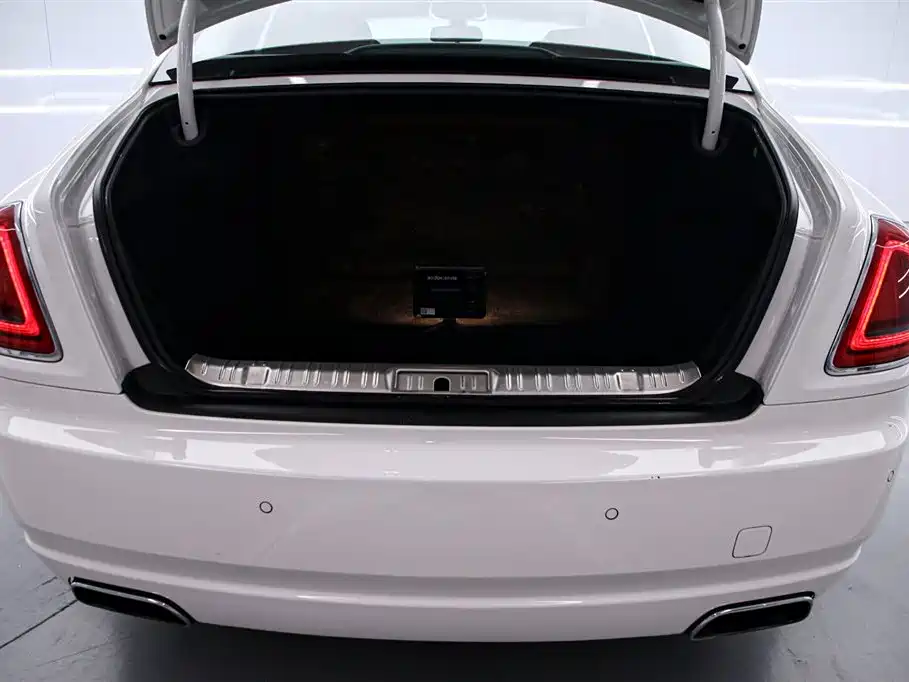 Фото 15 - Rolls-Royce Ghost