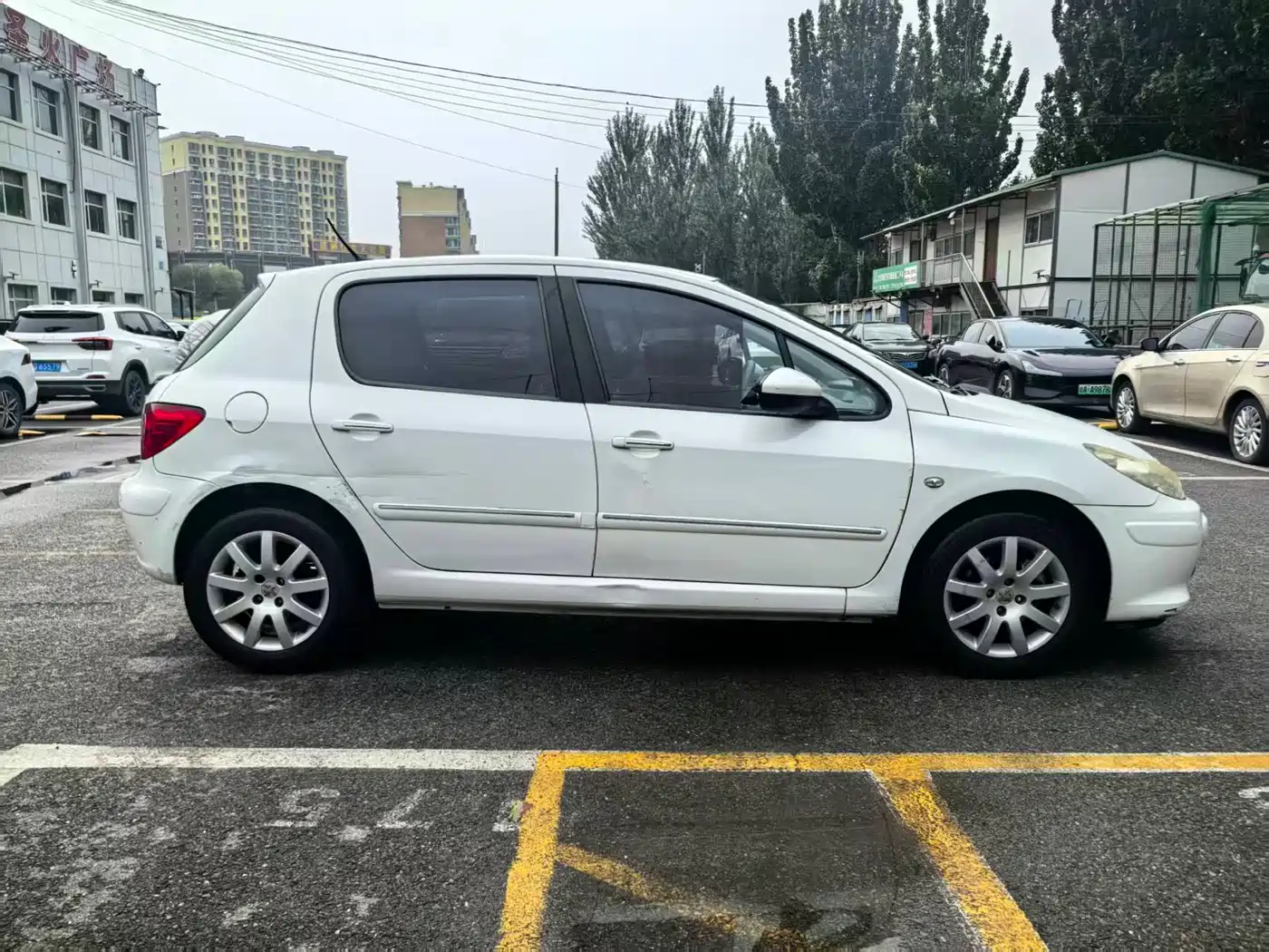 Peugeot 307 2013 2013 Hatchback 1.6L Automatic Comfort