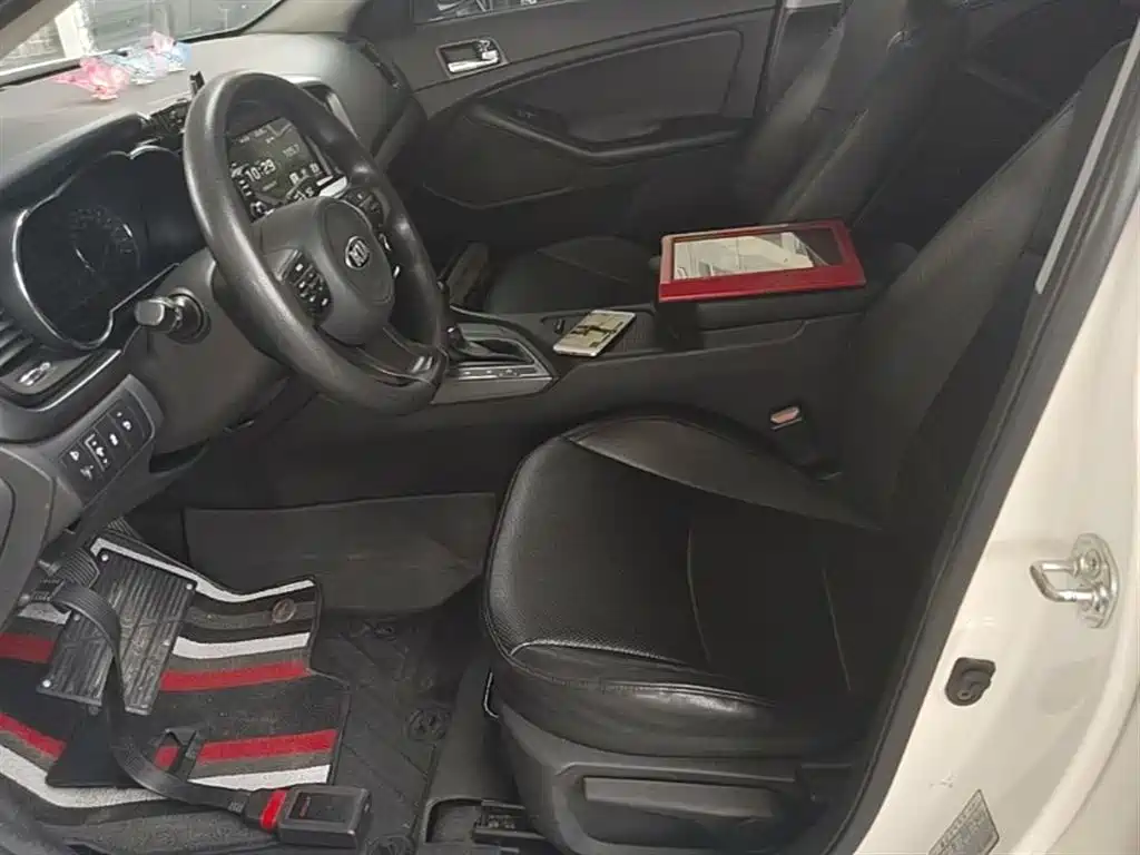 Kia K5 2015 2.0L Automatic GLS фото 11
