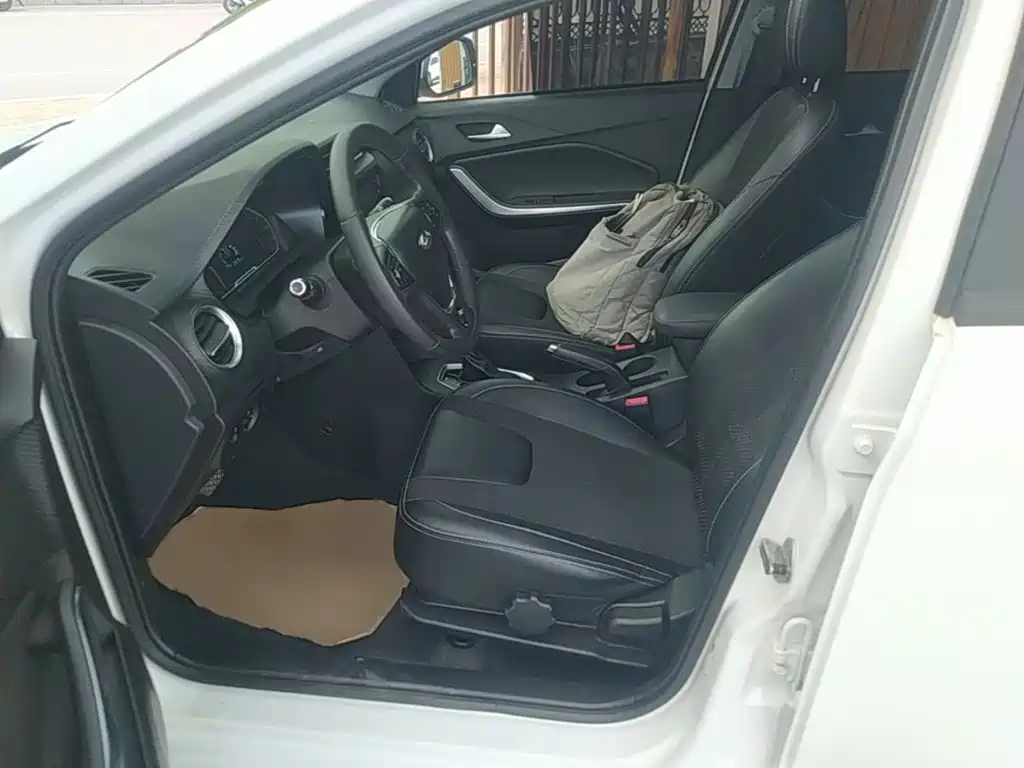 Фото 15 - Chery Tiggo 3x