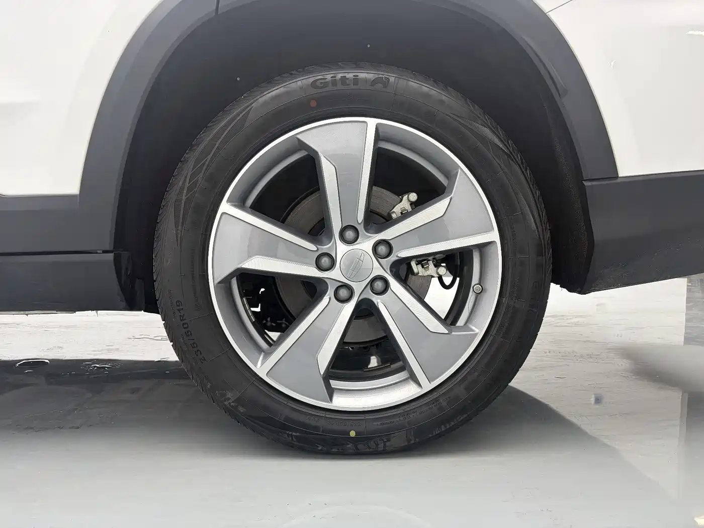 Geely Haoyue L 2024 2023 2.0T DCT Premium Model