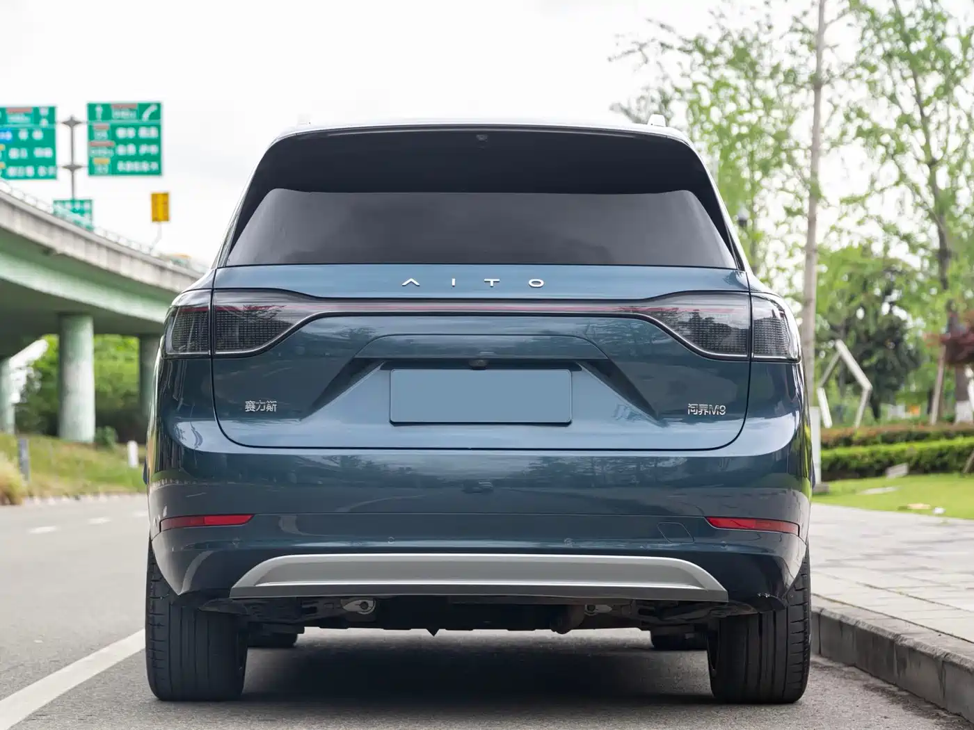 AITO Wenjie AITO M9 2024 Range Extender Ultra 52kWh 6-seater фото 3