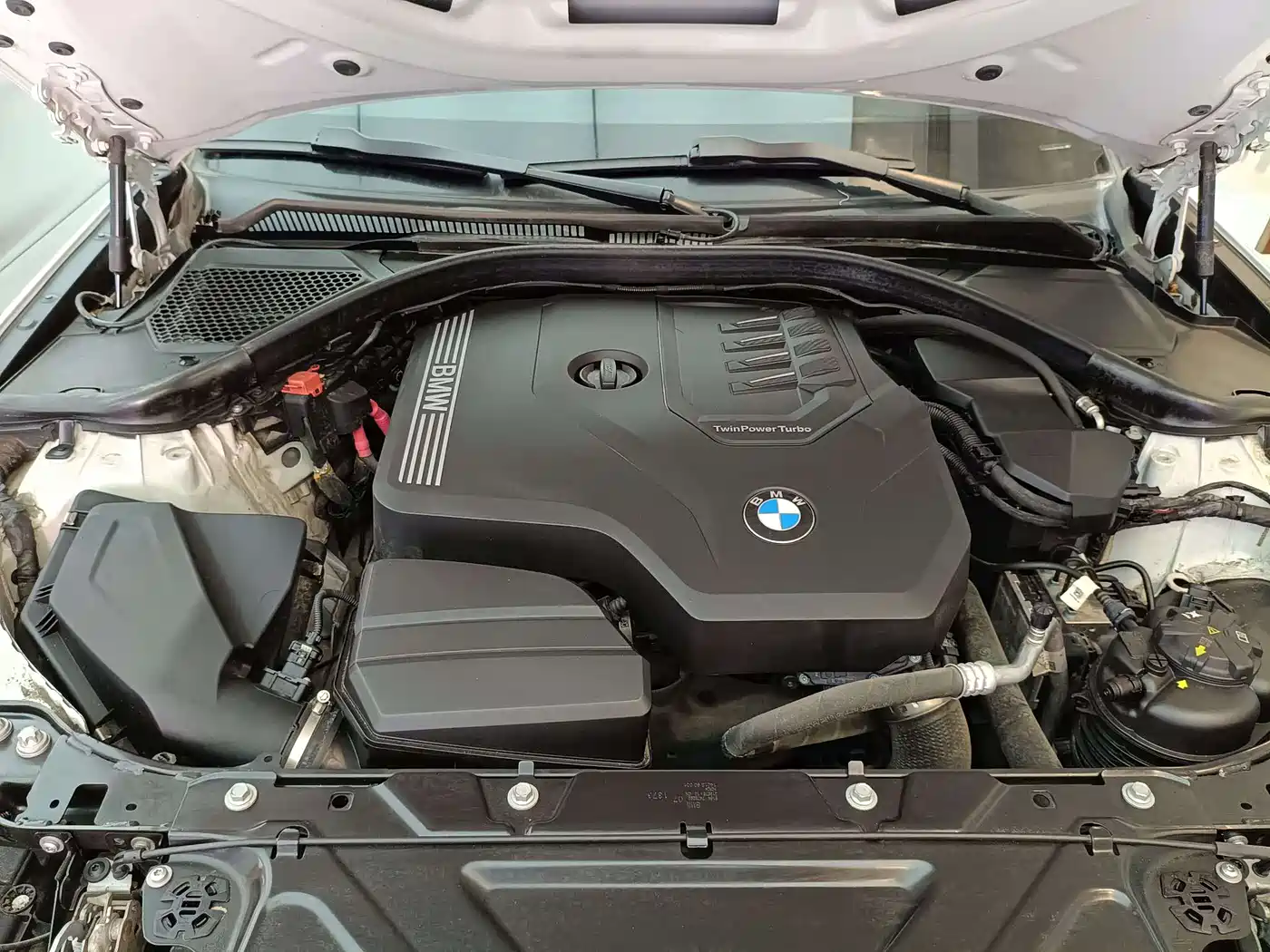 BMW 3 Series 2023 325i M Sport Black Night Package фото 15