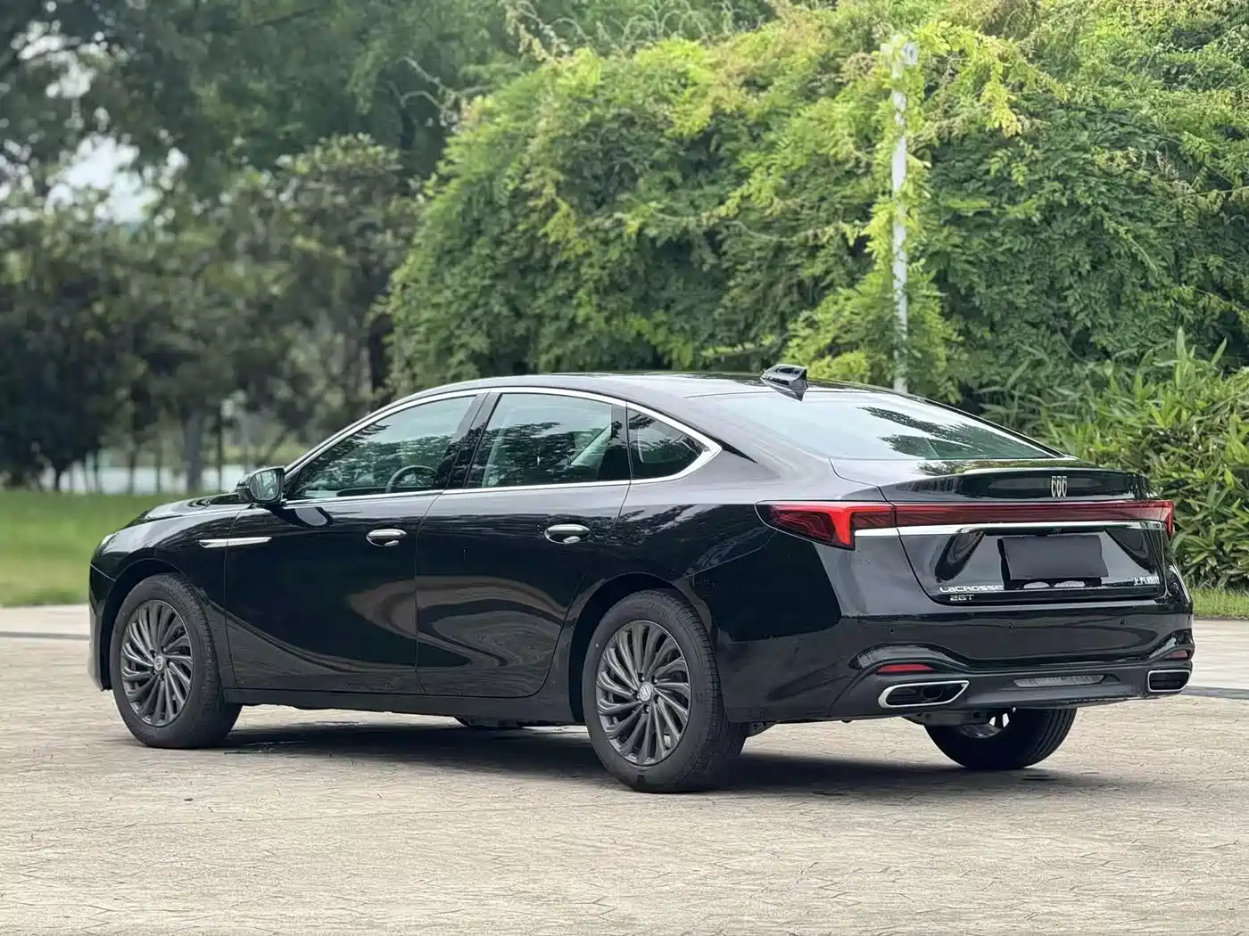 Buick LaCrosse 2025 2025 Model 28T Platinum Edition