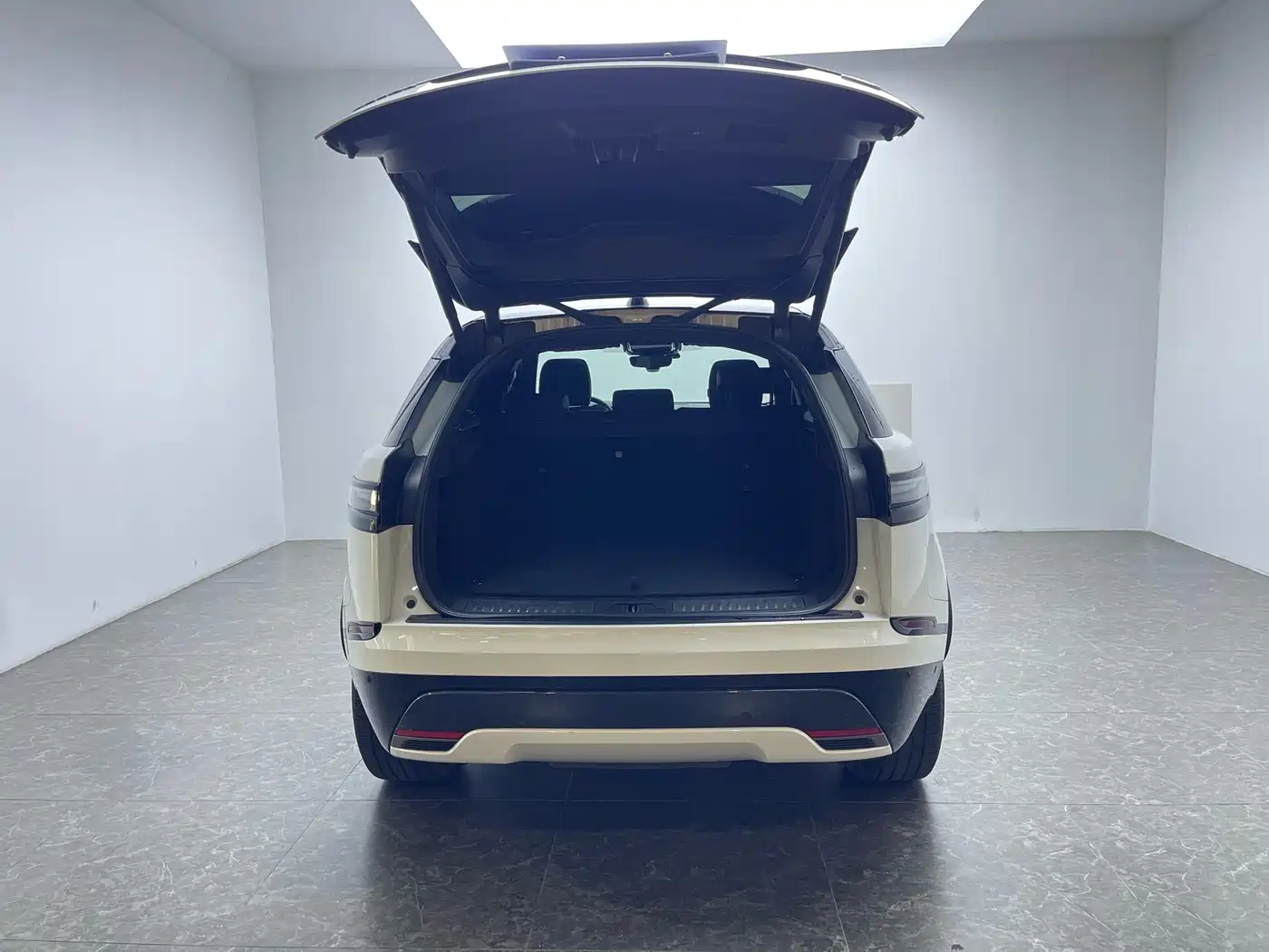 Land Rover Range Rover Velar 2024 Dynamic SE фото 6