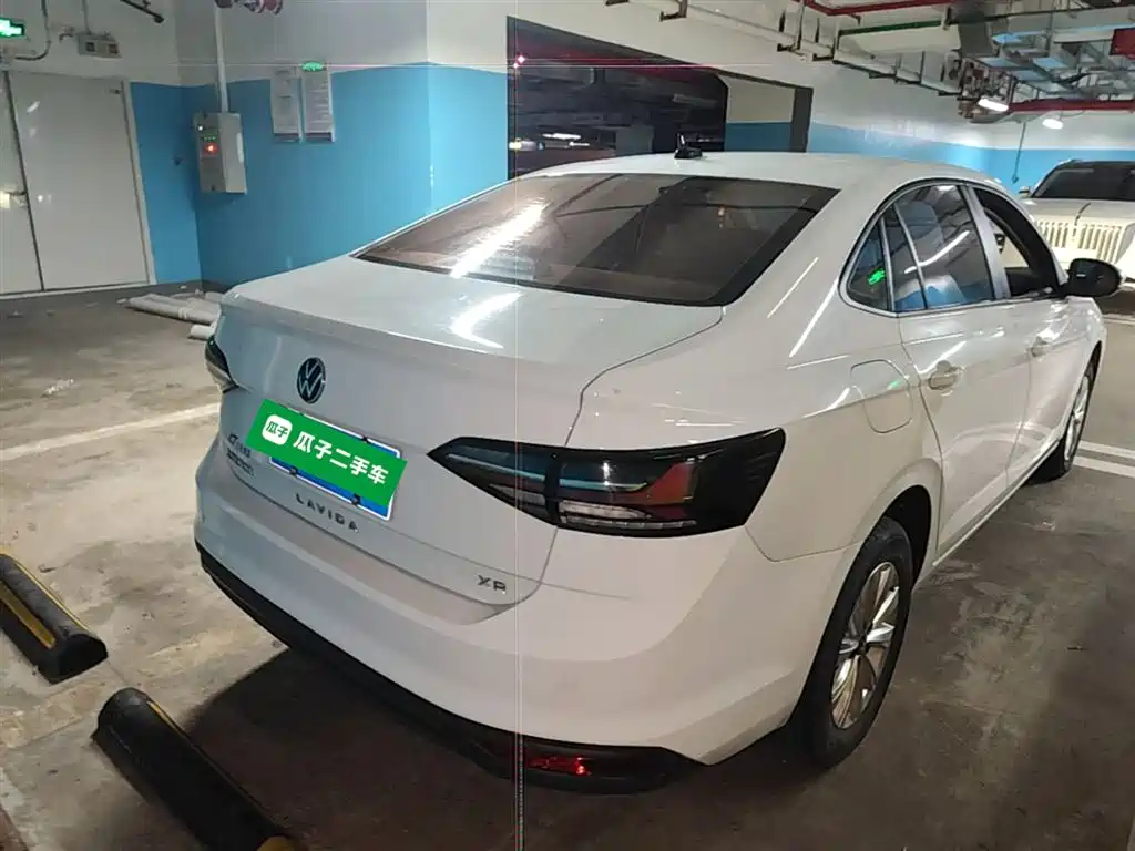 Volkswagen Lavida 2023 Xinrui 1.5L Auto Xinyi Edition фото 7