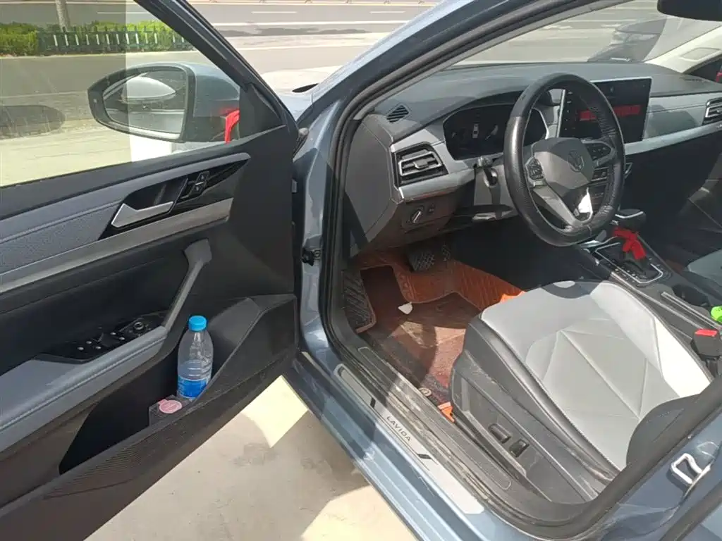 Volkswagen Lavida 2023 Model 280TSI DSG Eternal Edition фото 16