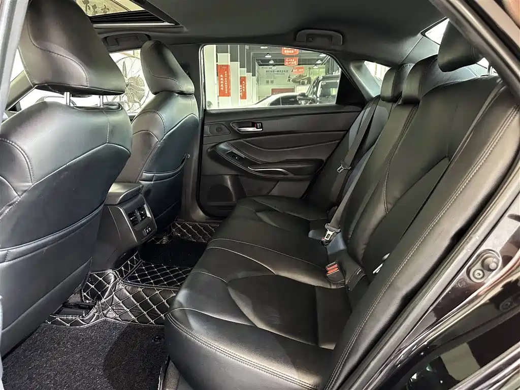 Toyota Avalon 2019 2.5L Progressive Edition China VI фото 6
