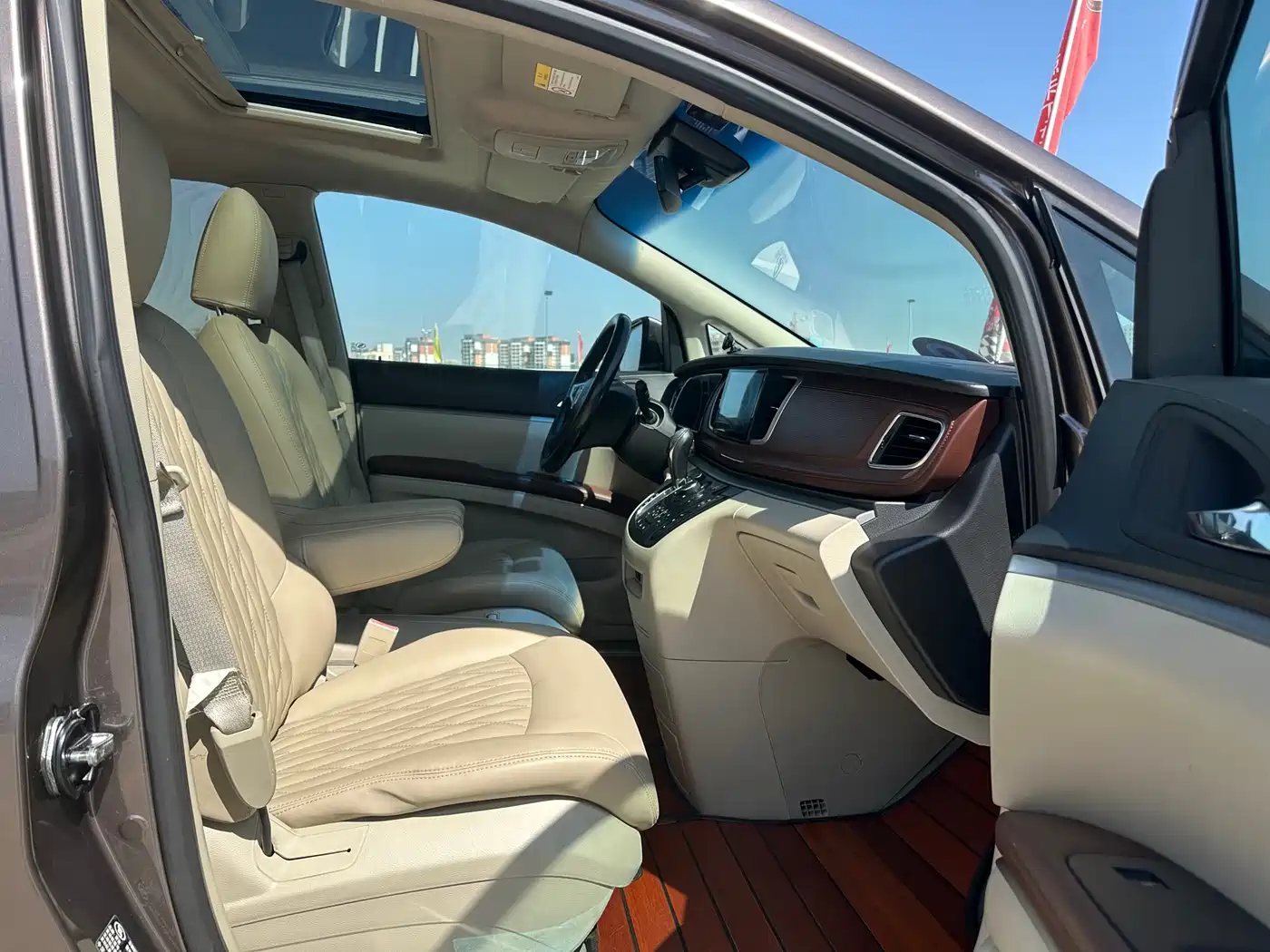 Buick GL8 2017 25S Luxury China V фото 12