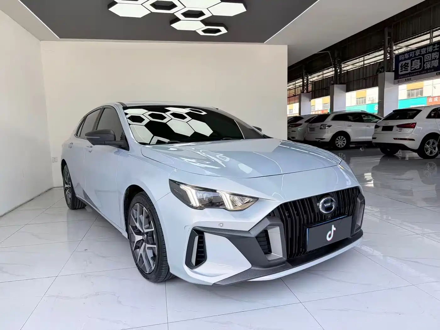 GAC Trumpchi Trumpchi Emkoo 2023 Shadow Leopard H Smart Hybrid фото 3