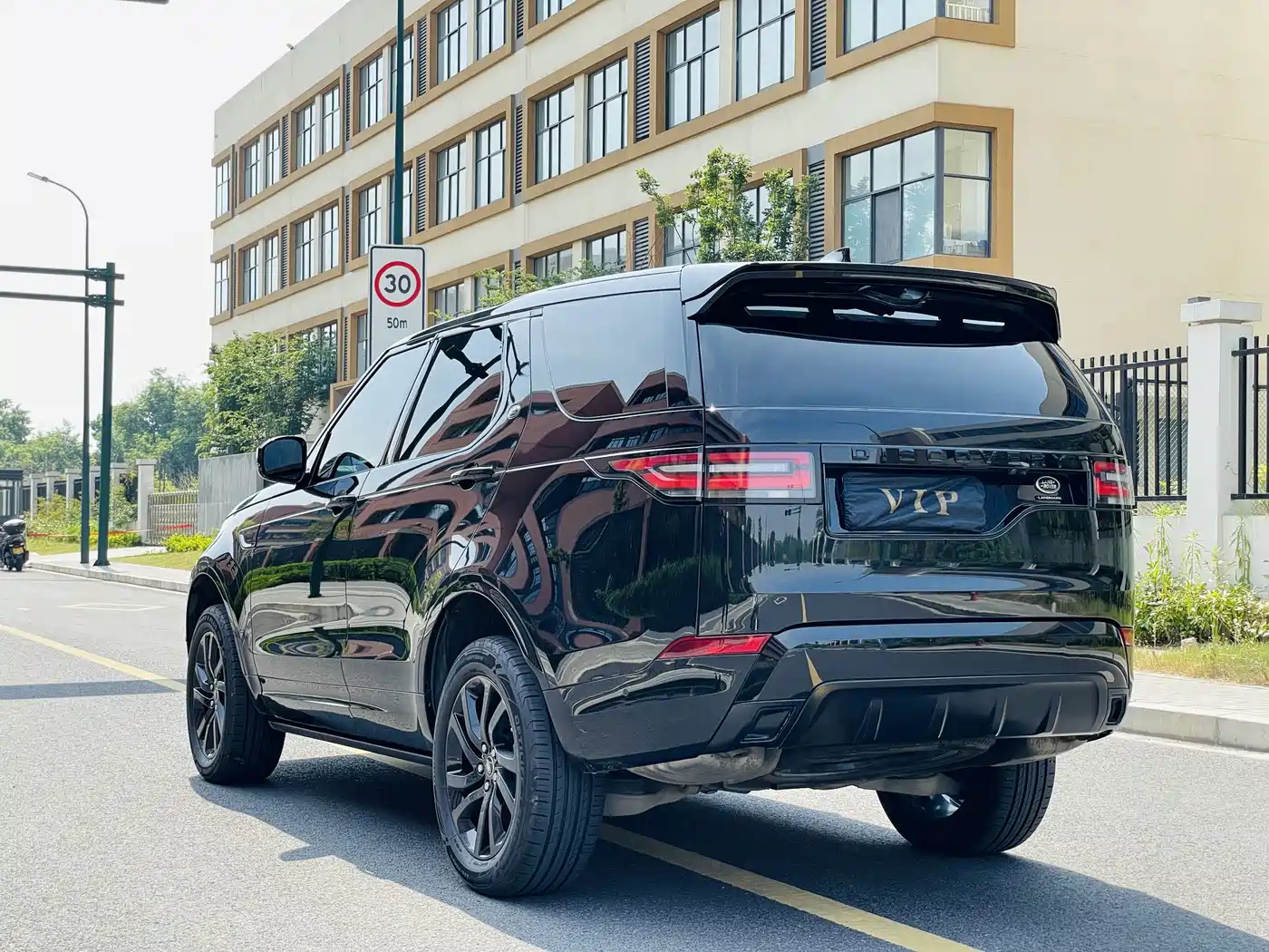 Фото 35 - Land Rover Discovery