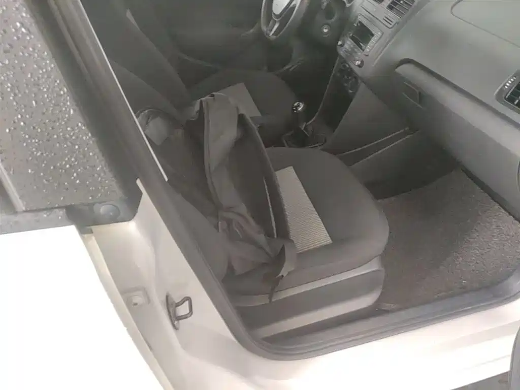 Volkswagen Polo 2016 1.4L Manual Trend фото 25