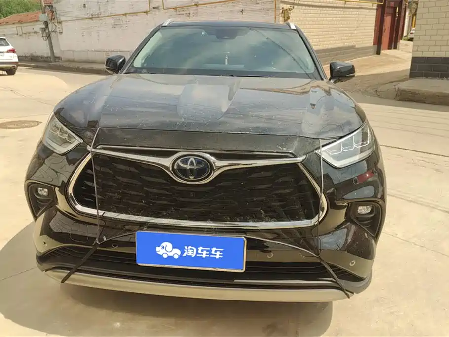 TOYOTA HIGHLANDER