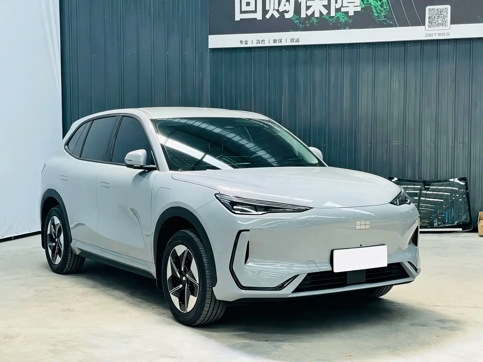Фото 3 - Geely Galaxy Galaxy E5