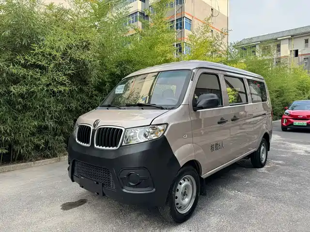  Jinbei Little Sea Lion X30 2021 1.5L Wealth Passenger Van China VI SWC15M