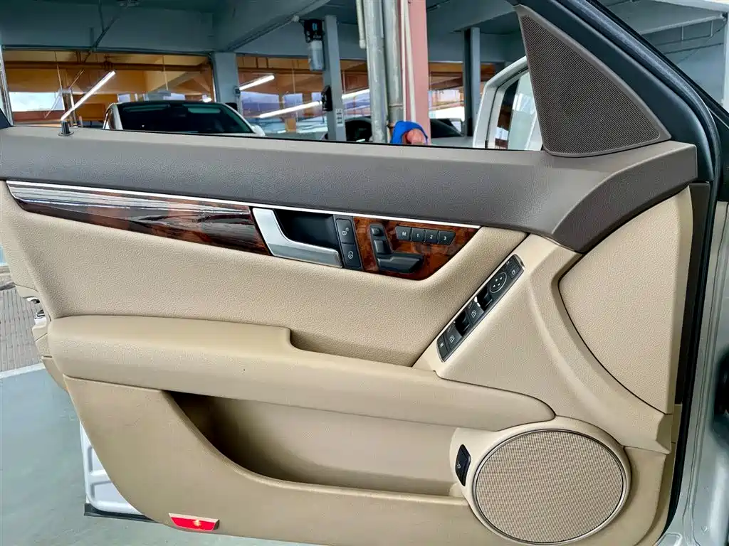 Mercedes-Benz C-Class 2011 C 200 CGI Elegance фото 15