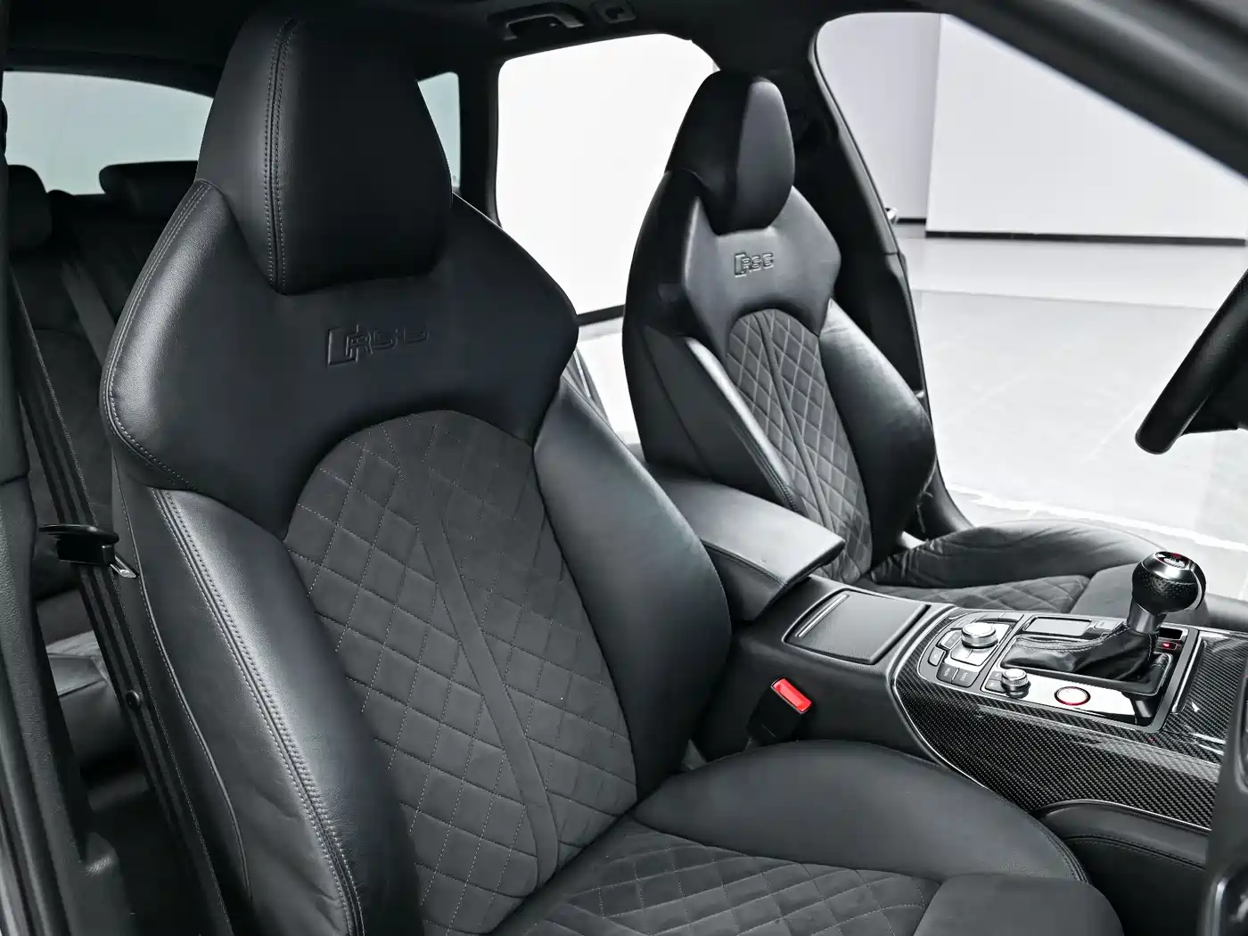 Audi RS 6 2016 RS 6 4.0T Avant фото 7