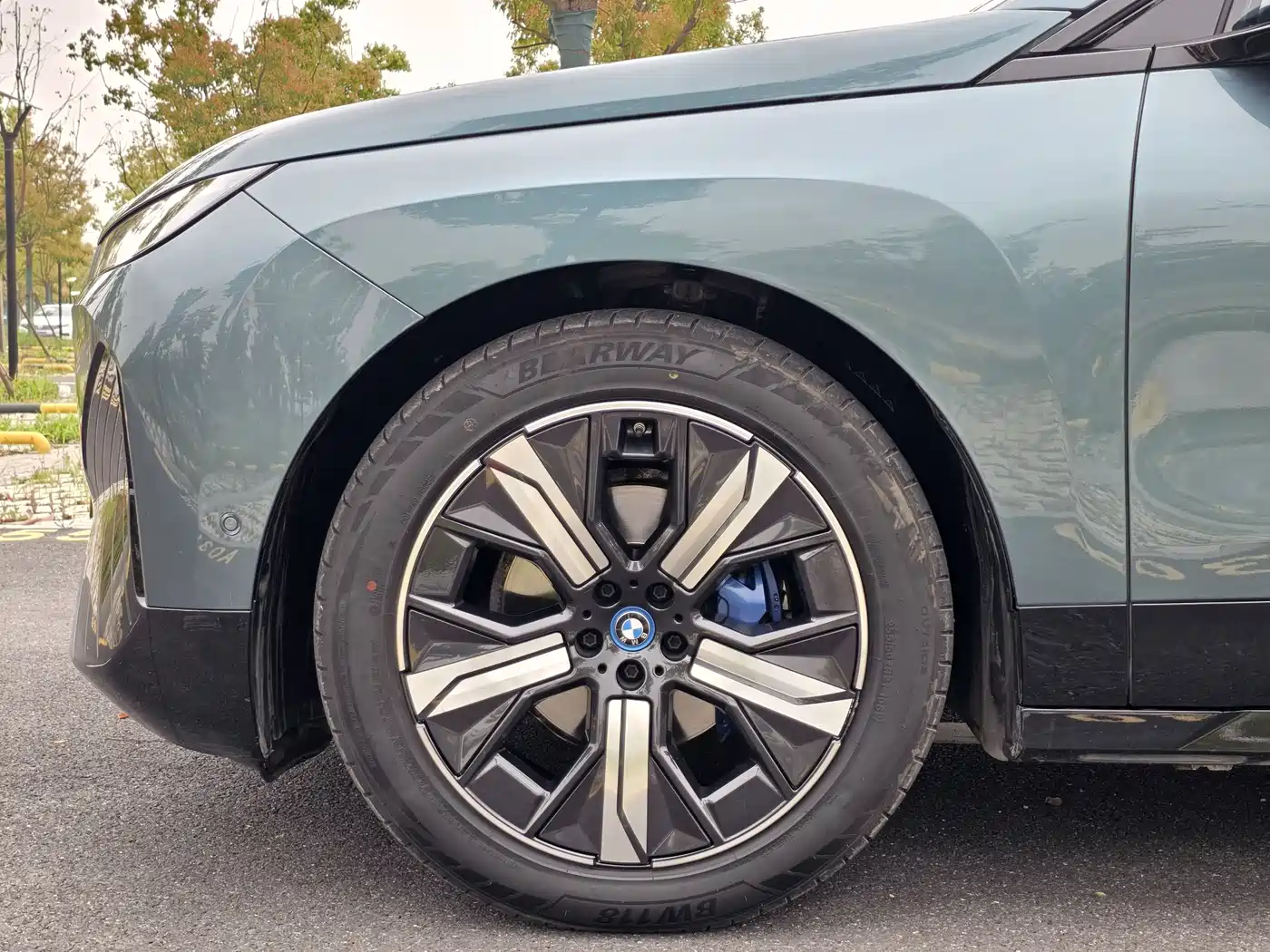 BMW iX 2022 xDrive50 фото 25