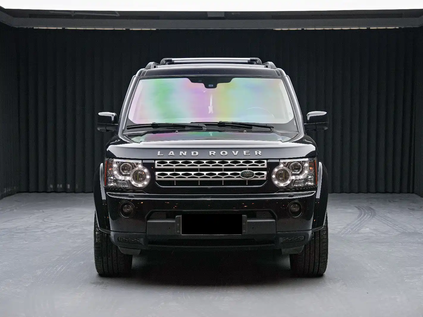 Photo 2 - Land Rover Discovery
