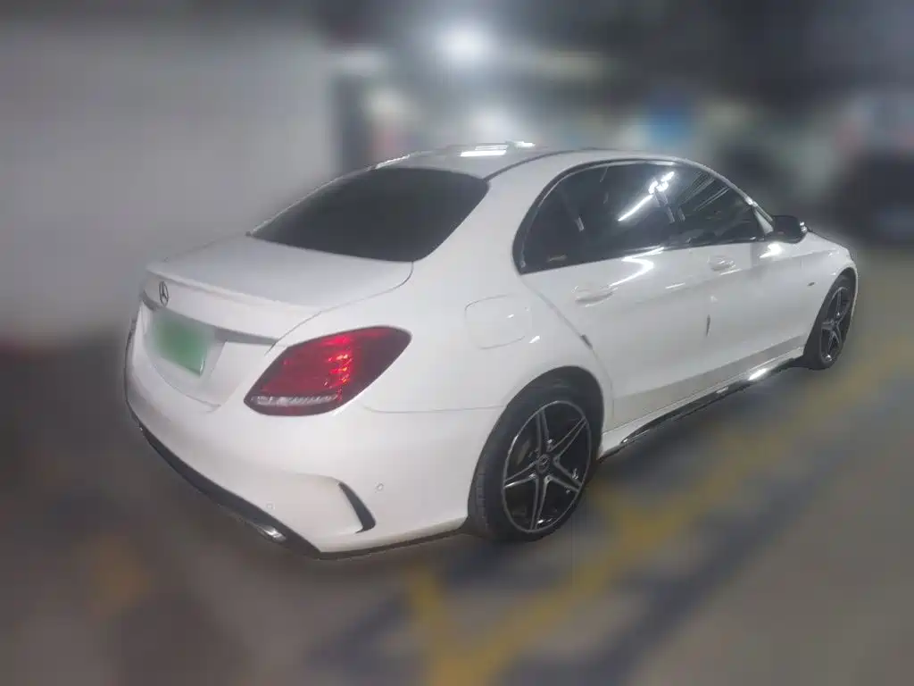 Фото 4 - Mercedes-Benz C-Class