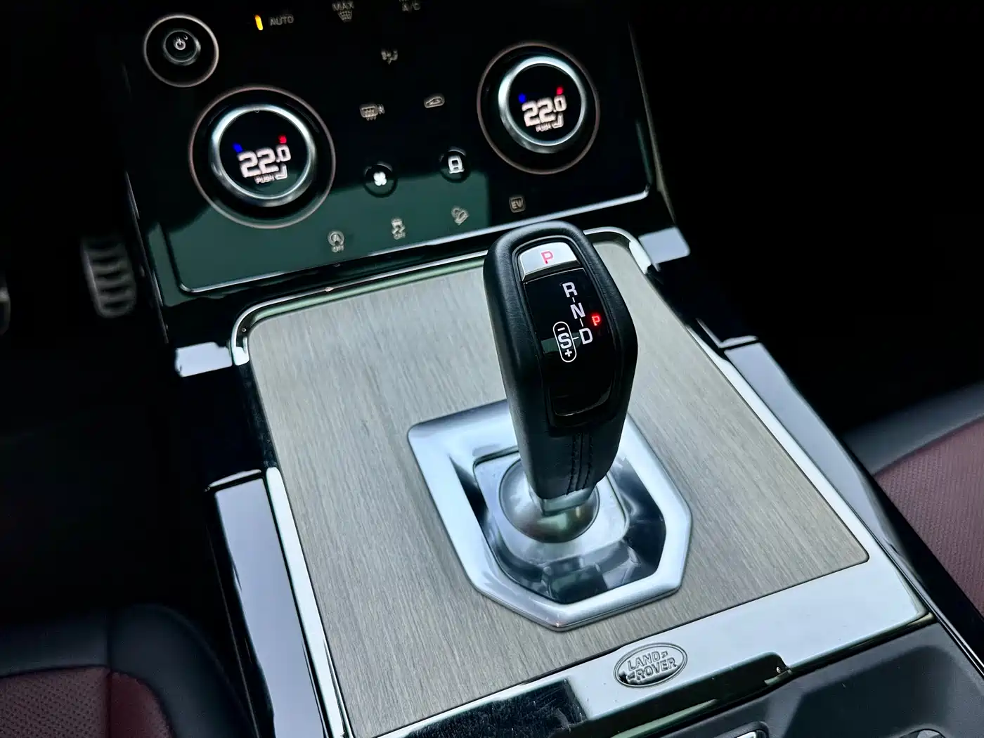 LAND ROVER RANGE ROVER AURORA NEW ENERGY
