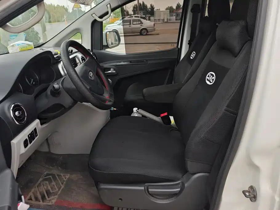 JAC Refine M3 2025 2025 PLUS 1.8L Manual Classic 5-seater