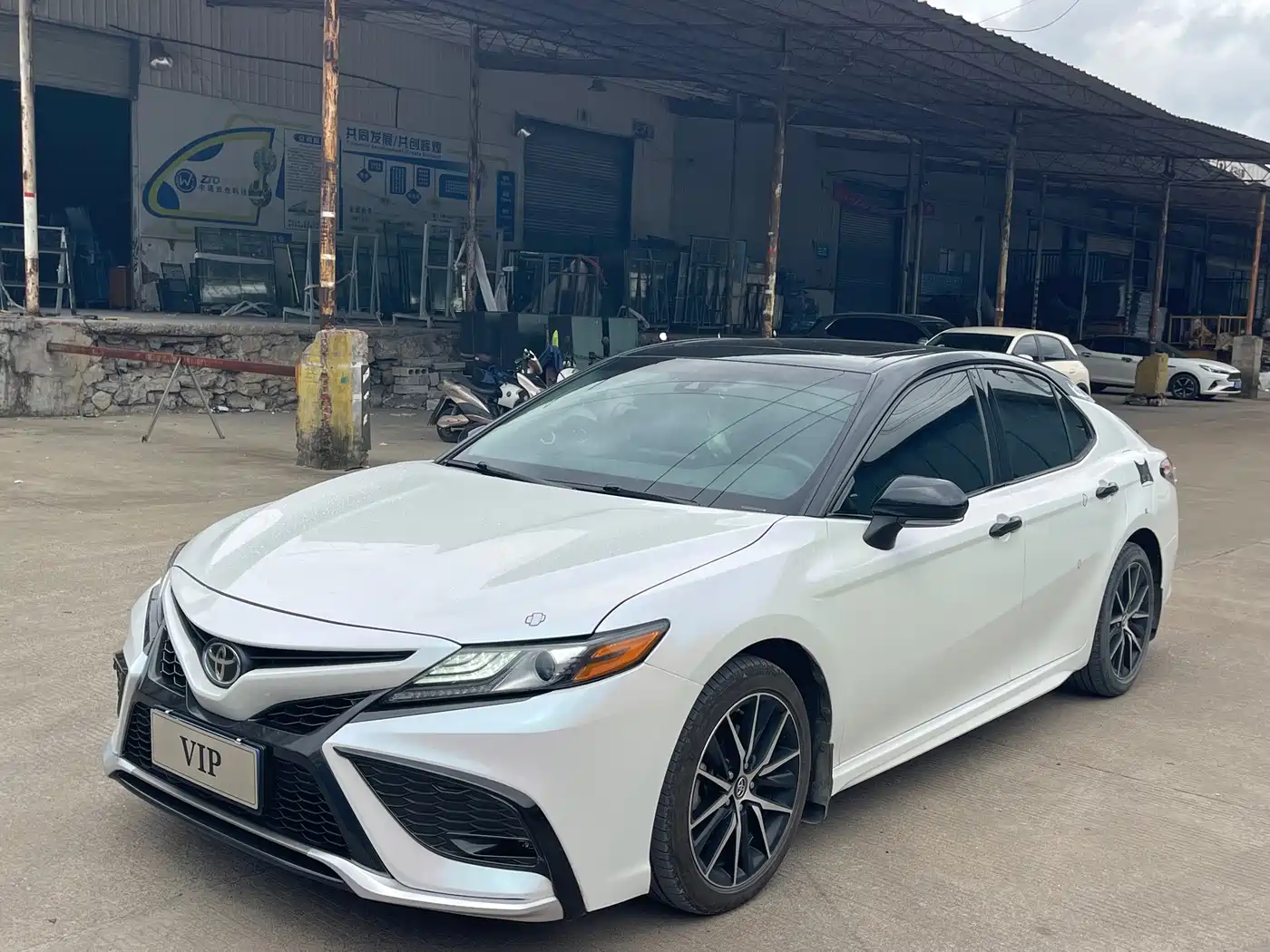 Photo 1 - Toyota Camry