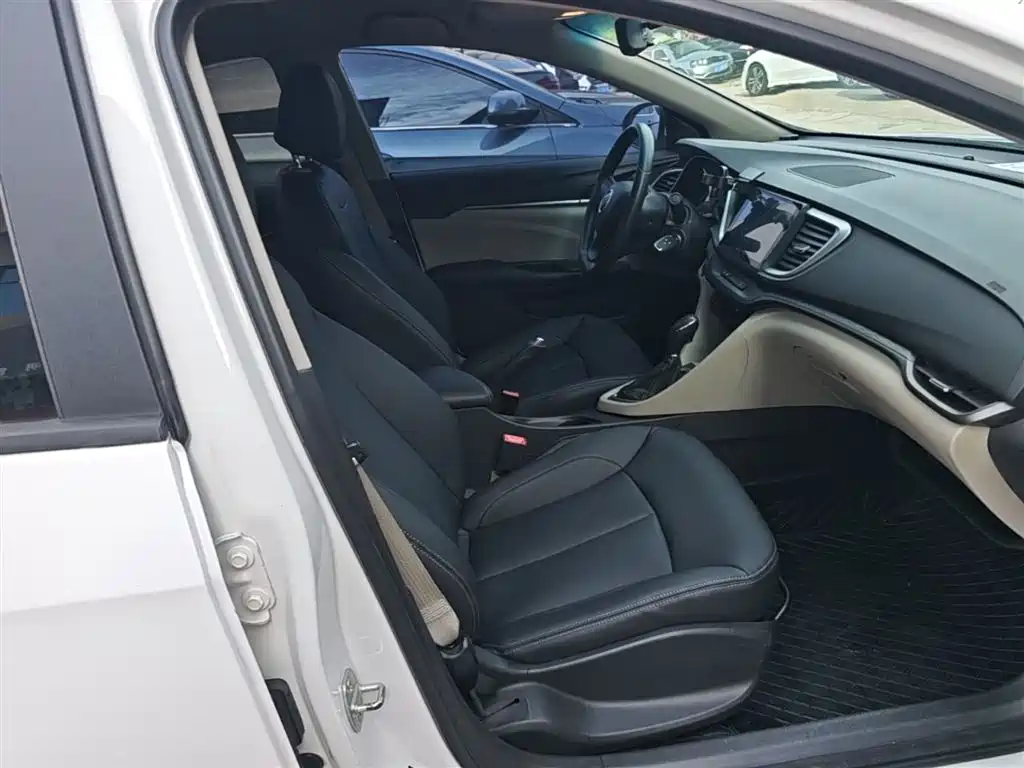 Buick Excelle 2019 15T DCT Progressive Type China VI фото 25