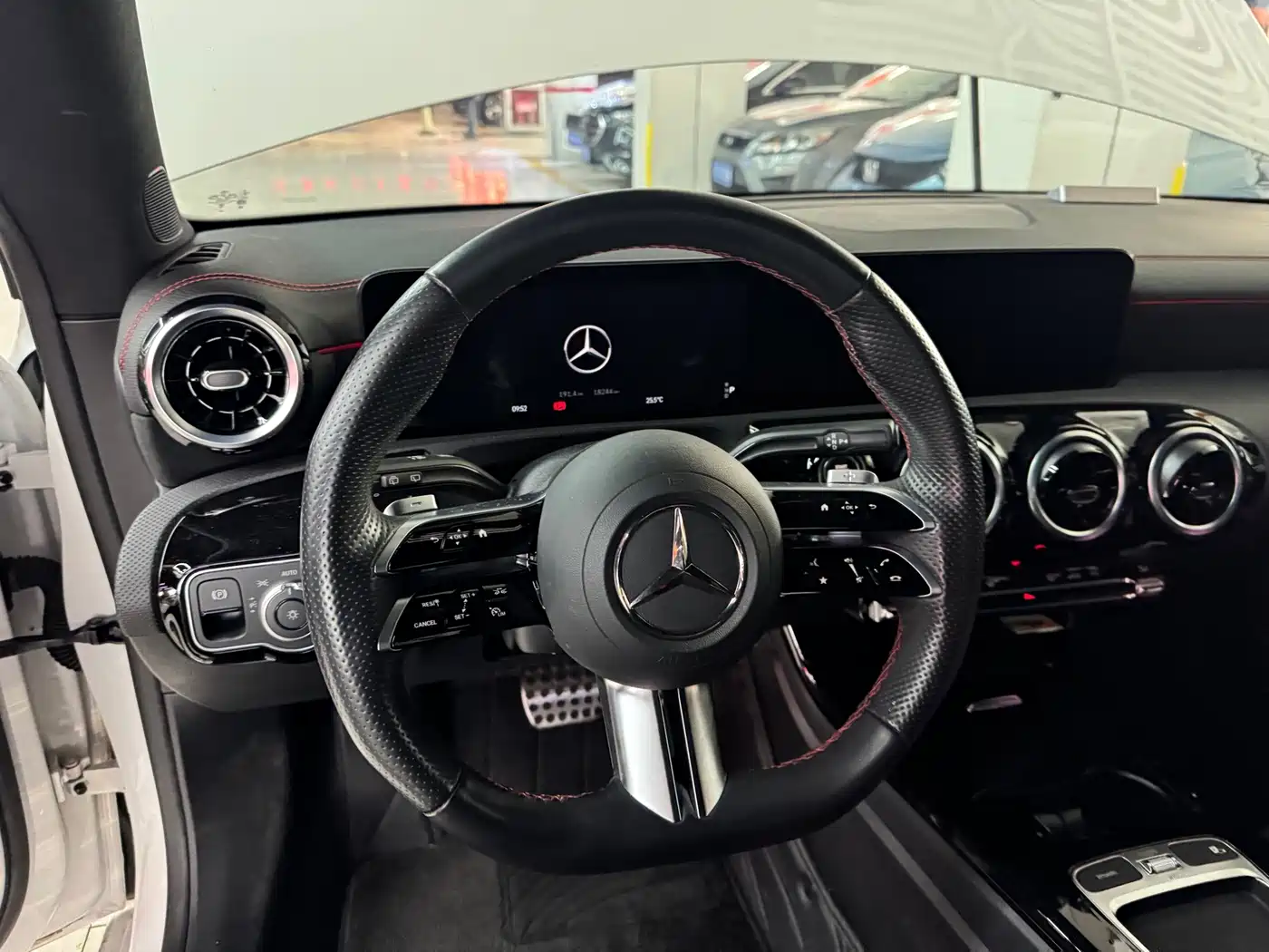 2024 Mercedes-Benz CLA (Import)