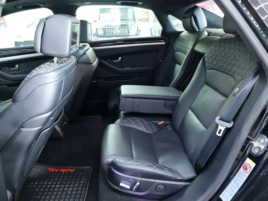 Audi A8 2006 A8L 6.0 W12 quattro Flagship фото 8