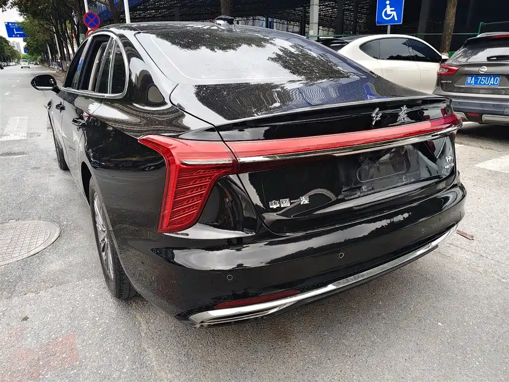 Hongqi H5 2023 2.0T Auto Smart Connect Flag Enjoy фото 13