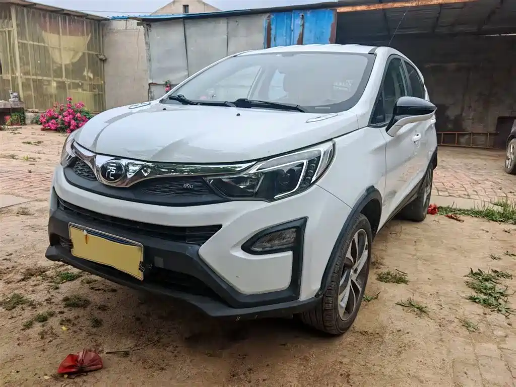 BYD Yuan 2017 1.5L Auto Cool Connect фото 2