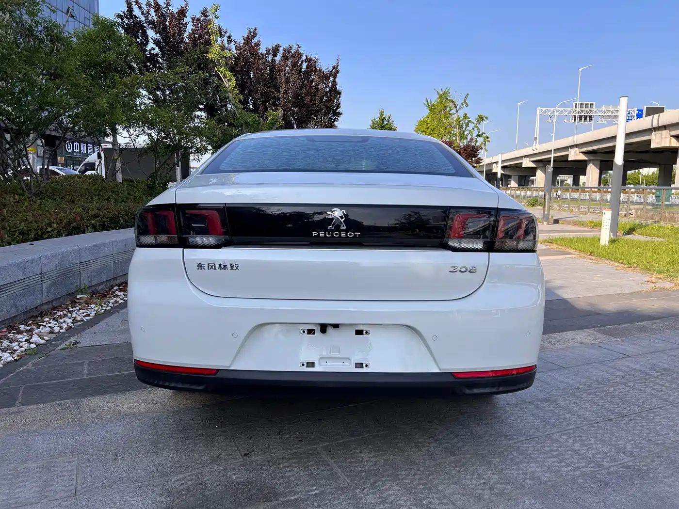 Peugeot 308 2016 1.6L Automatic Luxury фото 9