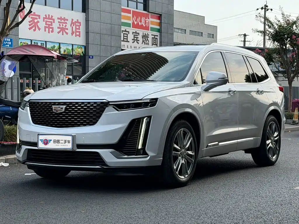 Cadillac XT6 2022 2021 28T 6-Seater Luxury