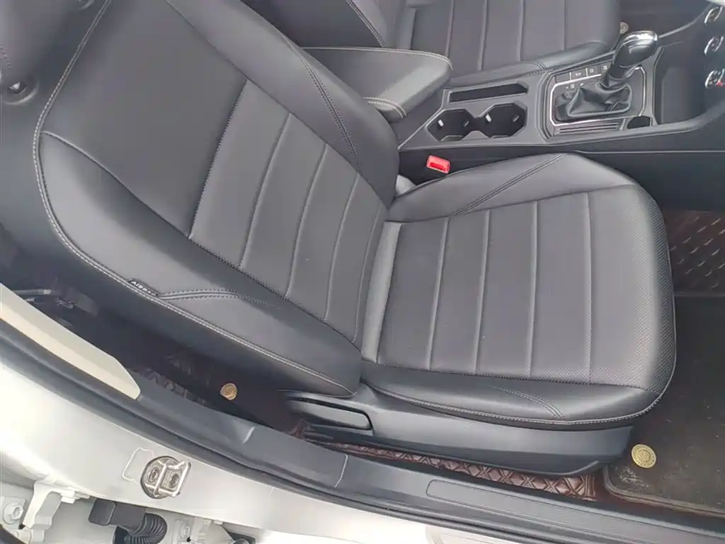 Volkswagen Lavida 2022 1.5L Auto Comfort Edition фото 25
