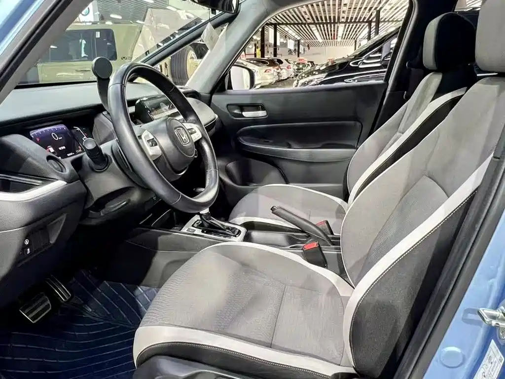 Фото 16 - Honda Fit