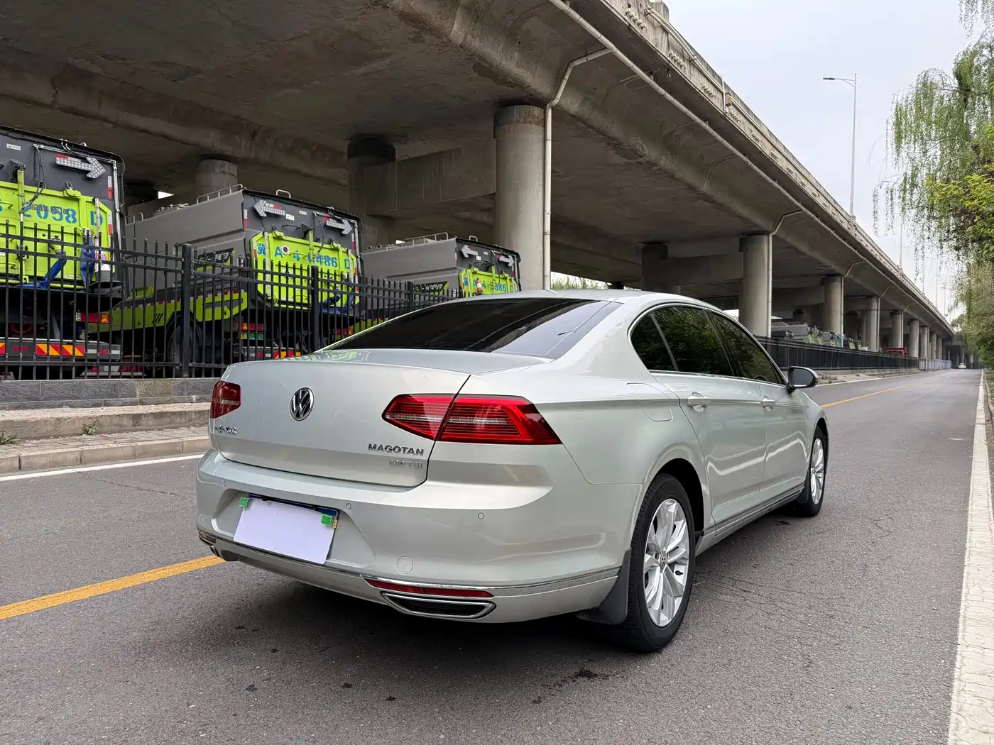 Volkswagen Magotan 2017 330TSI DSG Luxury фото 5