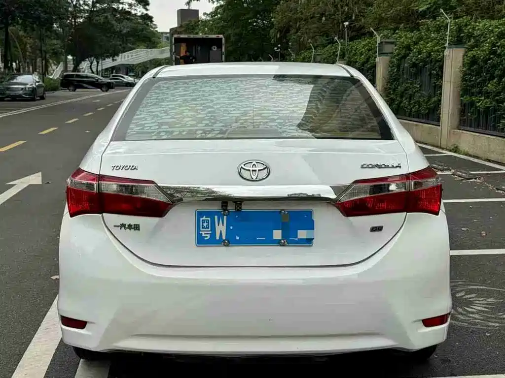 Toyota Corolla 2014 1.6L CVT GL фото 5