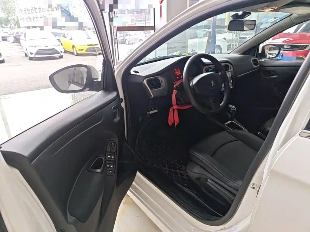 Peugeot 301 2017 2016 1.6L Auto Comfort Edition