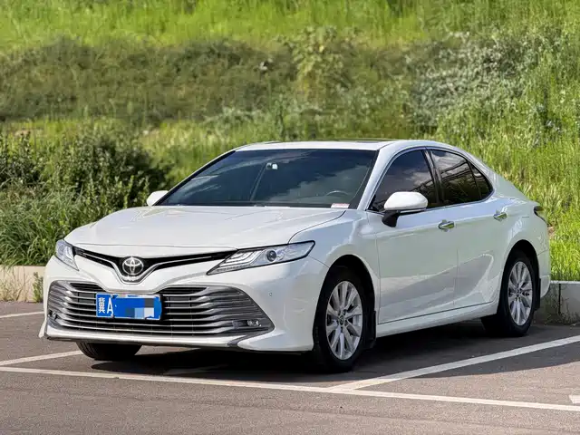 Toyota Camry 2019