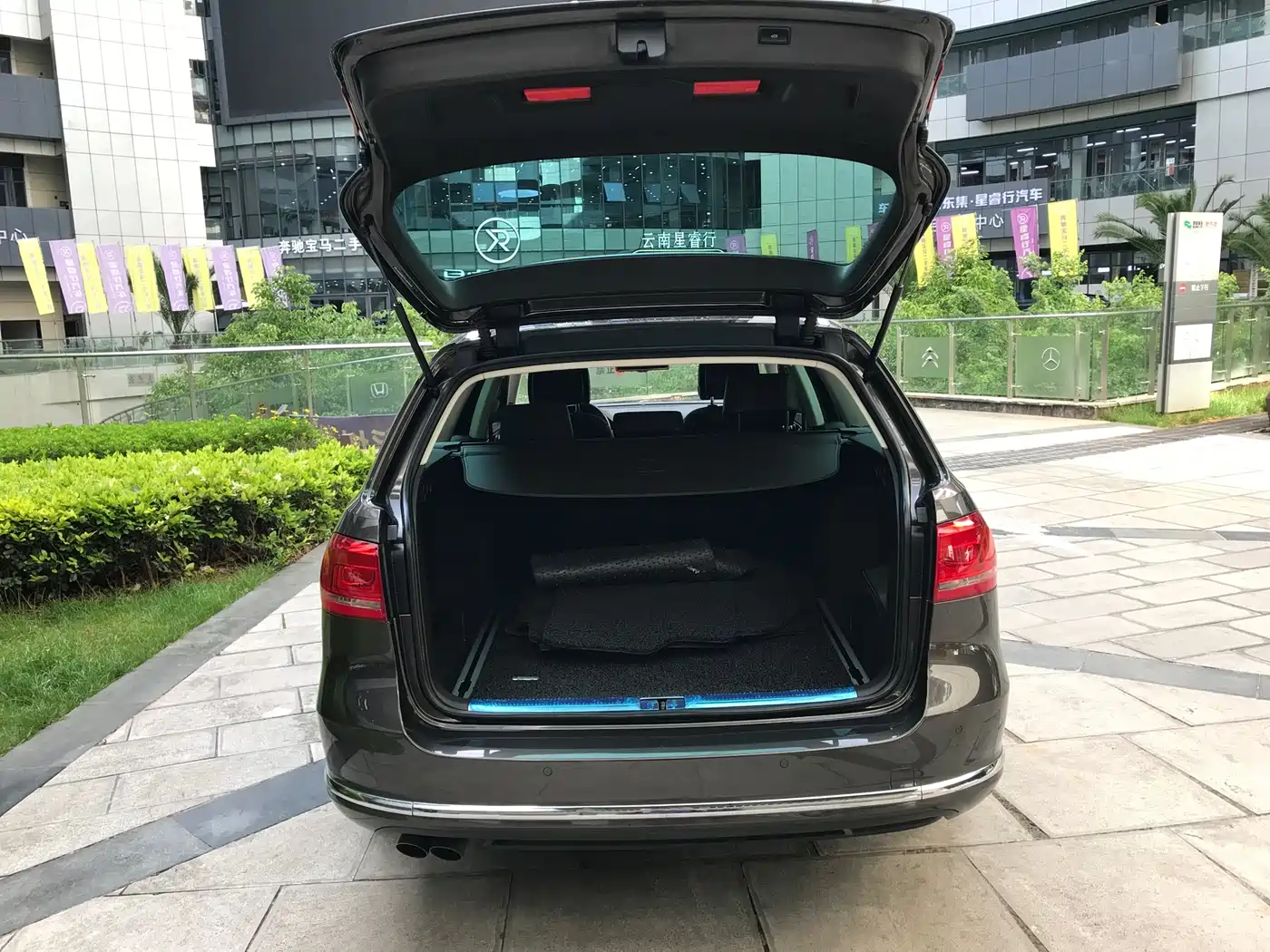 Volkswagen Magotan (Import) 2012 Wagon 2.0TSI Comfort фото 25