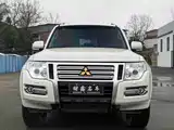 Фото 2 - Mitsubishi Pajero (Import)