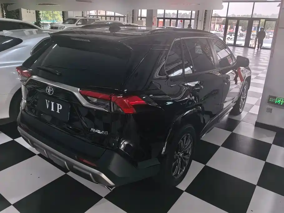 Toyota RAV4 2025 2024 2.0L CVT FWD Style Plus Edition