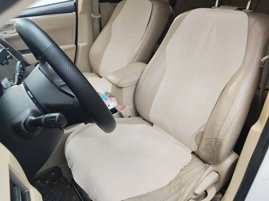 Фото 8 - Toyota Corolla