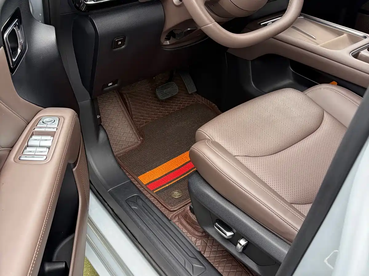 Wuling Motors Xingguang 730 New Energy 2025 2025 Model Plug-in Hybrid Base Version